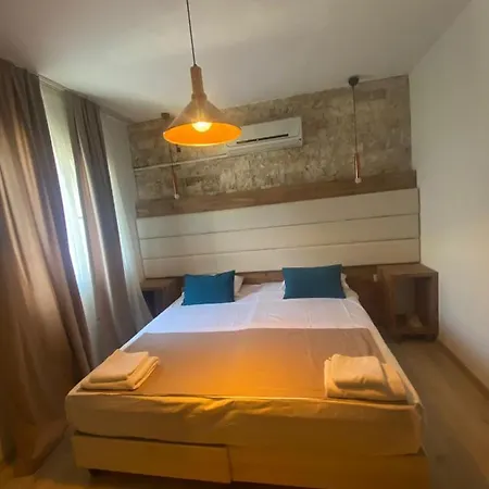 Cat Kapi Alacati Cesme