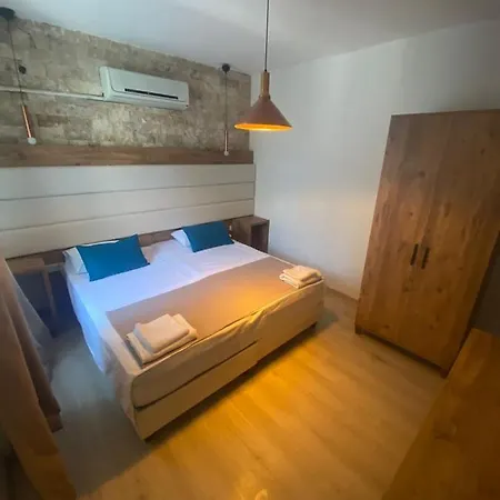 Cat Kapi Alacati Кешме